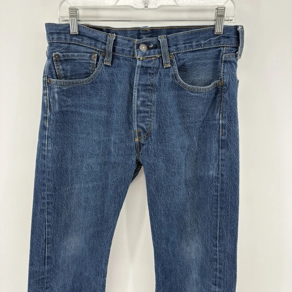 Levis 501 Jeans Mens 32x34 Fits 32X31 Blue Denim Button Fly Classic Straight
